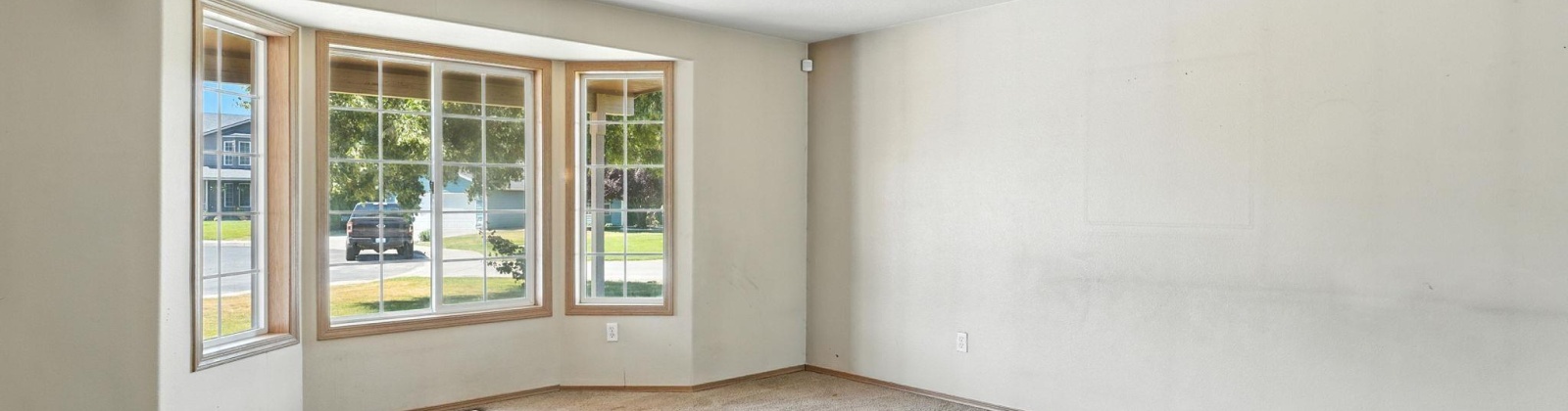 Dayton Ct., Kennewick, Washington 99337, 4 Bedrooms Bedrooms, ,3 BathroomsBathrooms,Site Built-owned Lot,For Sale,Dayton Ct.,285183