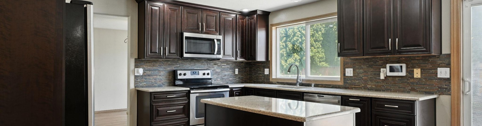 Dayton Ct., Kennewick, Washington 99337, 4 Bedrooms Bedrooms, ,3 BathroomsBathrooms,Site Built-owned Lot,For Sale,Dayton Ct.,285183