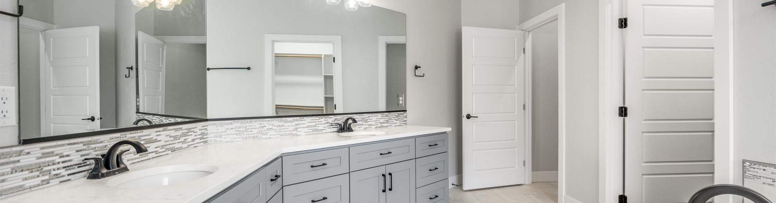 Belmont Blvd, West Richland, Washington 99353, 4 Bedrooms Bedrooms, ,2 BathroomsBathrooms,For Sale,Belmont Blvd,285181