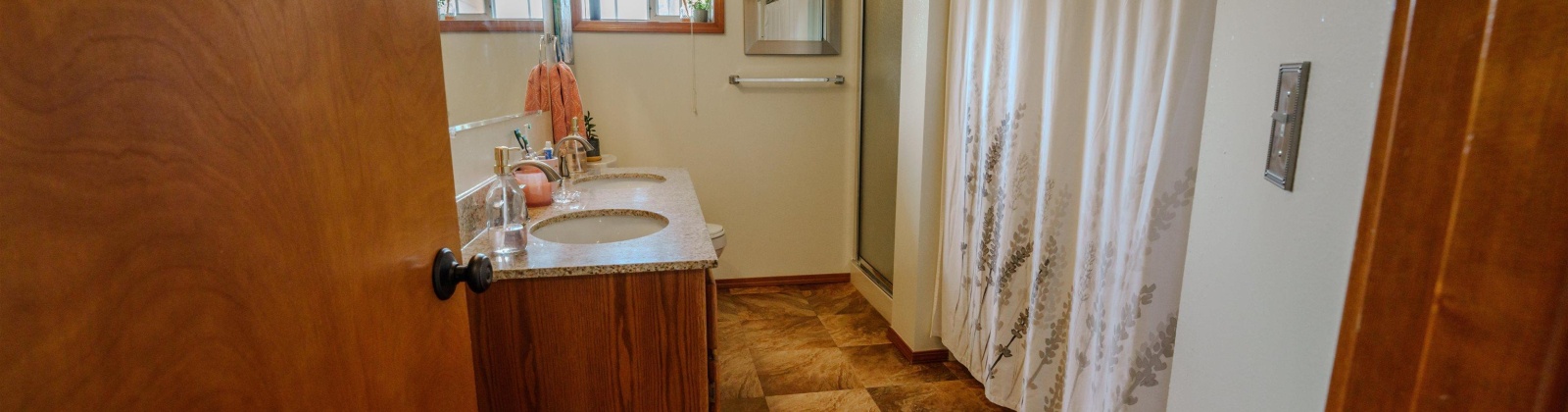 Ledbetter Pl, Kennewick, Washington 99337, 3 Bedrooms Bedrooms, ,3 BathroomsBathrooms,For Sale,Ledbetter Pl,285202