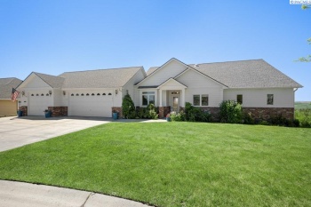 Nicole Ct., Pullman, Washington 99163, 5 Bedrooms Bedrooms, ,3 BathroomsBathrooms,For Sale,Nicole Ct.,284650