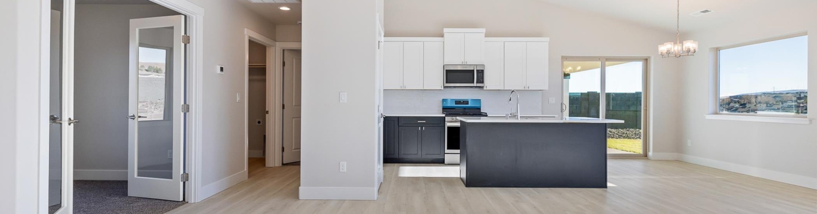 30th Pl, Kennewick, Washington 99338, 3 Bedrooms Bedrooms, ,2 BathroomsBathrooms,Site Built-owned Lot,For Sale,30th Pl,285228