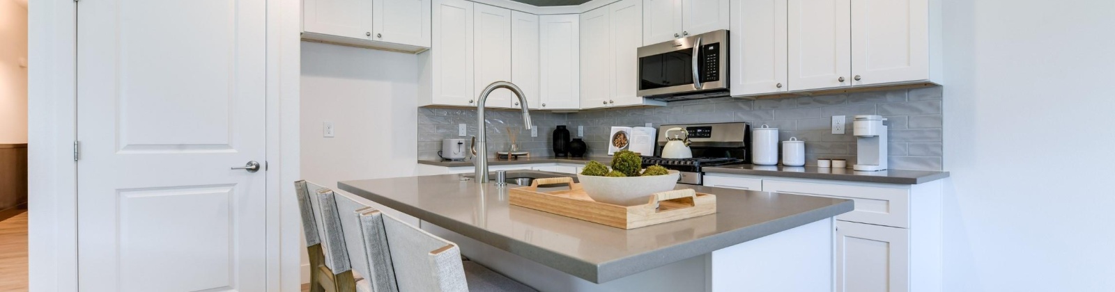 Castlewood Ct, Grandview, Washington 98930, 3 Bedrooms Bedrooms, ,2 BathroomsBathrooms,Site Built-owned Lot,For Sale,Castlewood Ct,285227