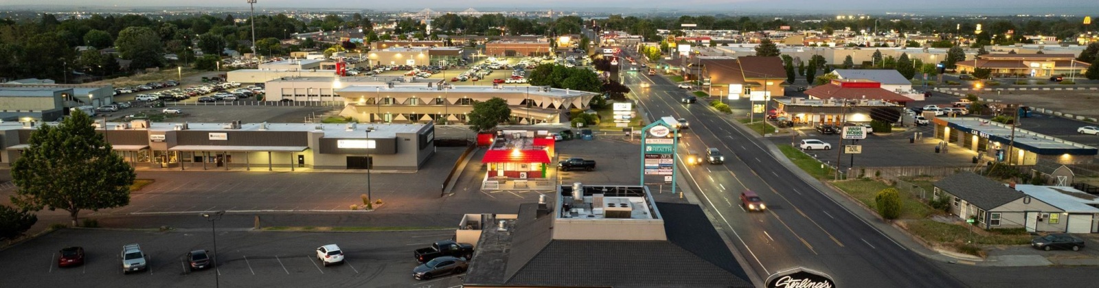 Clearwater Ave, Kennewick, Washington 99336-2735, ,51 BathroomsBathrooms,Restaurant,For Sale,Clearwater Ave,285226