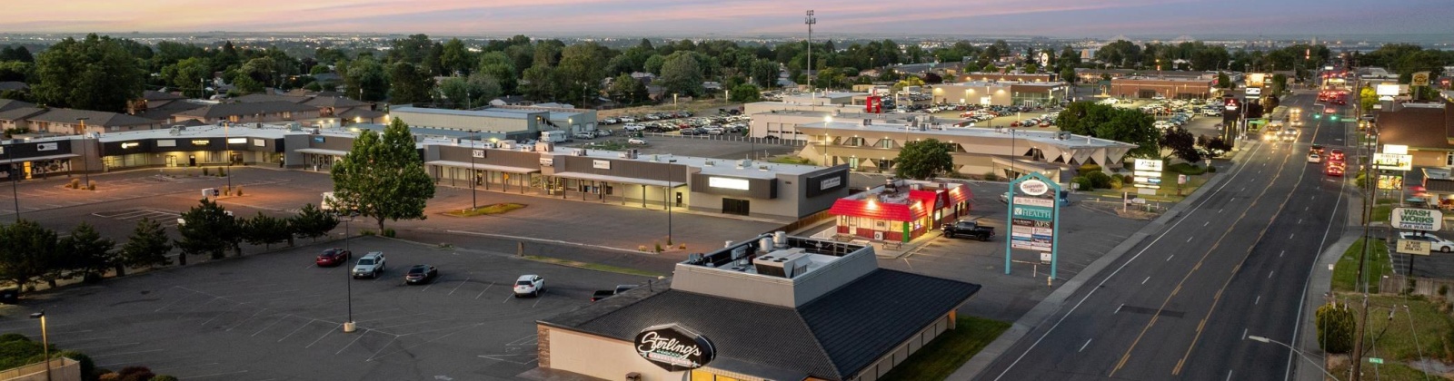 Clearwater Ave, Kennewick, Washington 99336-2735, ,51 BathroomsBathrooms,Restaurant,For Sale,Clearwater Ave,285226