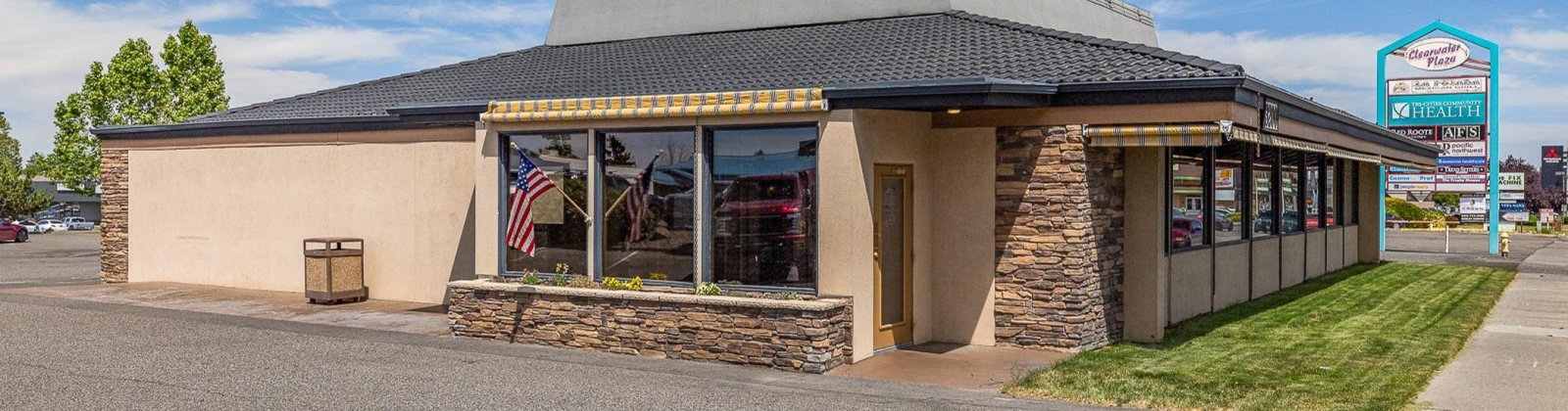 Clearwater Ave, Kennewick, Washington 99336-2735, ,51 BathroomsBathrooms,Restaurant,For Sale,Clearwater Ave,285226