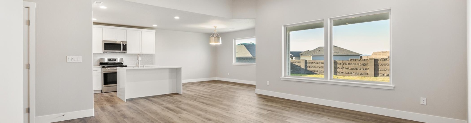 Quay St, Kennewick, Washington 99338, 3 Bedrooms Bedrooms, ,2 BathroomsBathrooms,Site Built-owned Lot,For Sale,Quay St,285223
