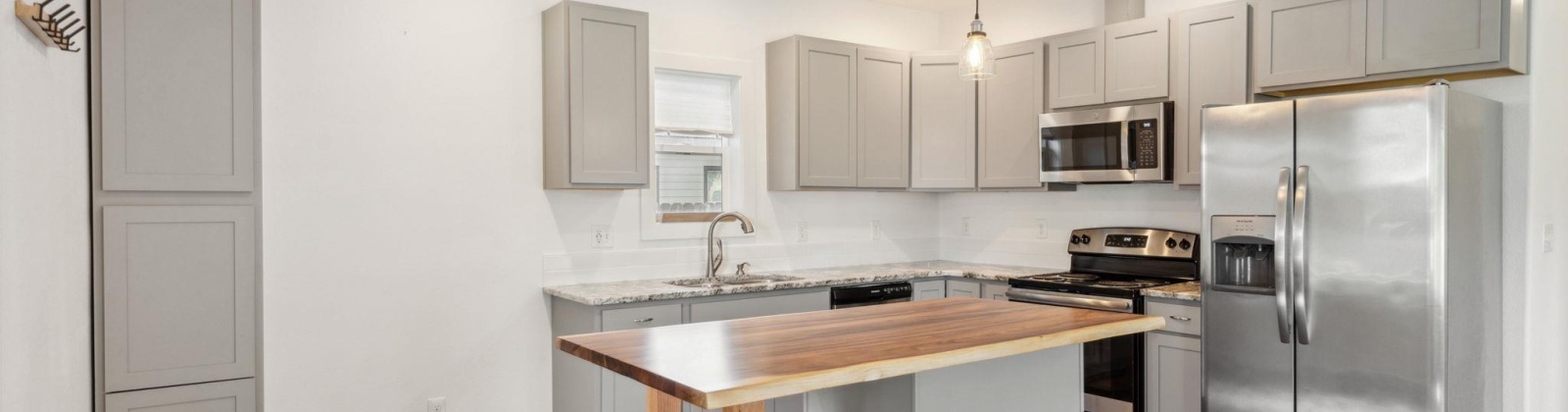 Court, Prosser, Washington 99350, 2 Bedrooms Bedrooms, ,2 BathroomsBathrooms,Site Built-owned Lot,For Sale,Court,285240