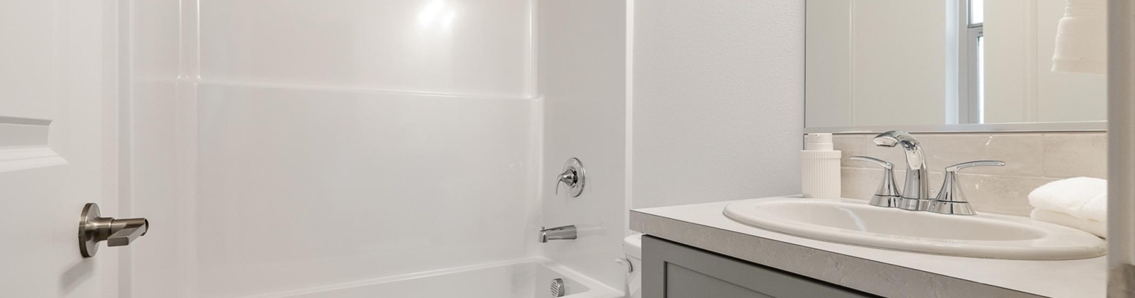Quay St, Kennewick, Washington 99338, 3 Bedrooms Bedrooms, ,2 BathroomsBathrooms,Site Built-owned Lot,For Sale,Quay St,285255
