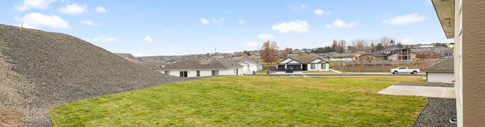 Quay St, Kennewick, Washington 99338, 3 Bedrooms Bedrooms, ,2 BathroomsBathrooms,Site Built-owned Lot,For Sale,Quay St,285255