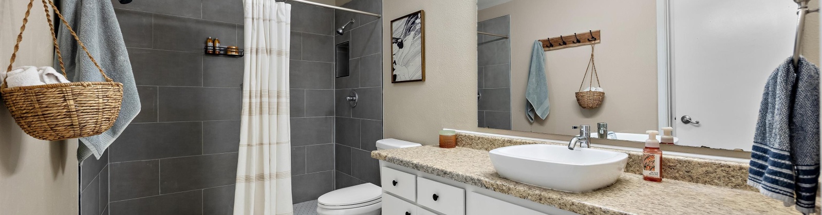 Duportail St, Richland, Washington 99352, 5 Bedrooms Bedrooms, ,4 BathroomsBathrooms,For Sale,Duportail St,285293
