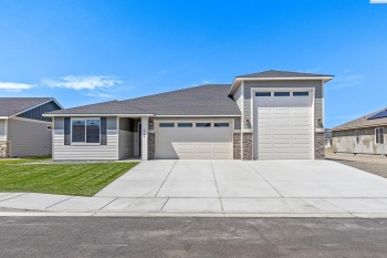 Ashen Dr., Pasco, Washington 99301, 3 Bedrooms Bedrooms, ,2 BathroomsBathrooms,Site Built-owned Lot,For Sale,Ashen Dr.,285285
