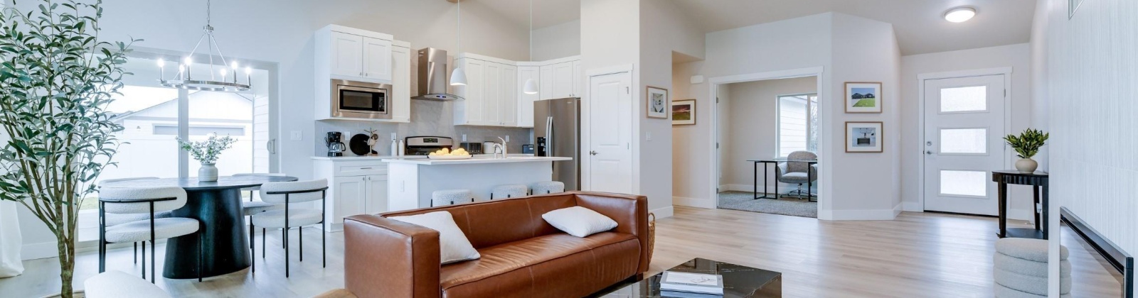 Castlewood Ct, Grandview, Washington 98930, 3 Bedrooms Bedrooms, ,2 BathroomsBathrooms,Site Built-owned Lot,For Sale,Castlewood Ct,285284