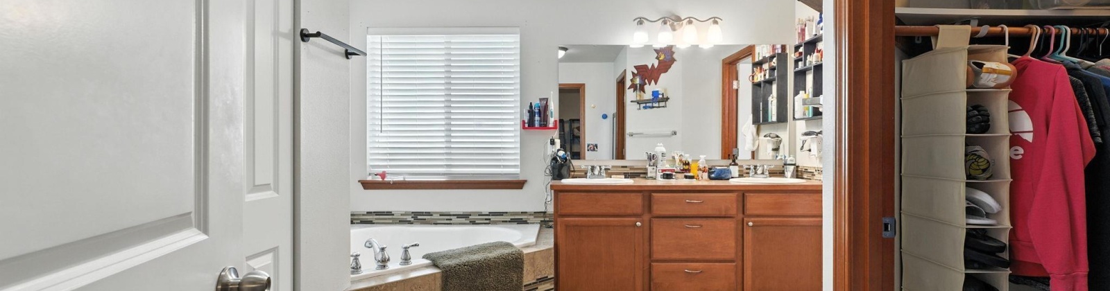 Grandview Lane, Kennewick, Washington 99338, 4 Bedrooms Bedrooms, ,2 BathroomsBathrooms,For Sale,Grandview Lane,285307