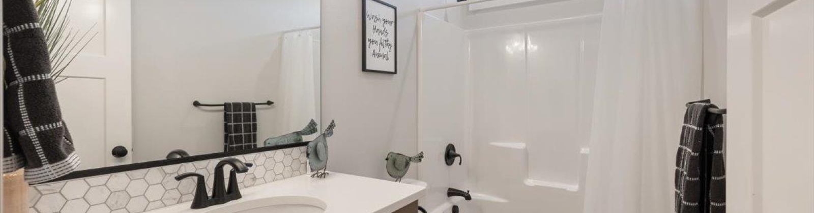 40th, Kennewick, Washington 99338, 3 Bedrooms Bedrooms, ,2 BathroomsBathrooms,Site Built-owned Lot,For Sale,40th,285337