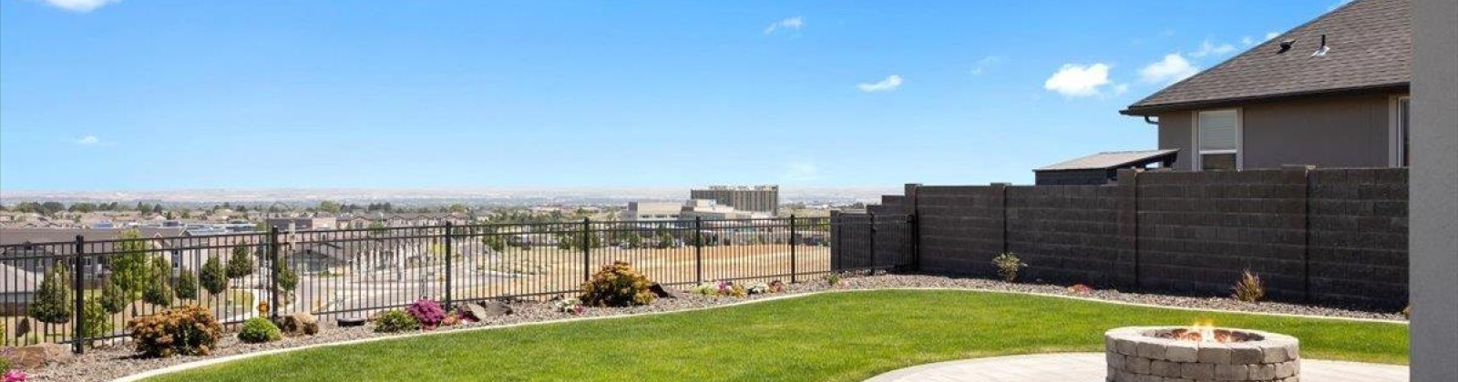 40th, Kennewick, Washington 99338, 3 Bedrooms Bedrooms, ,2 BathroomsBathrooms,Site Built-owned Lot,For Sale,40th,285337