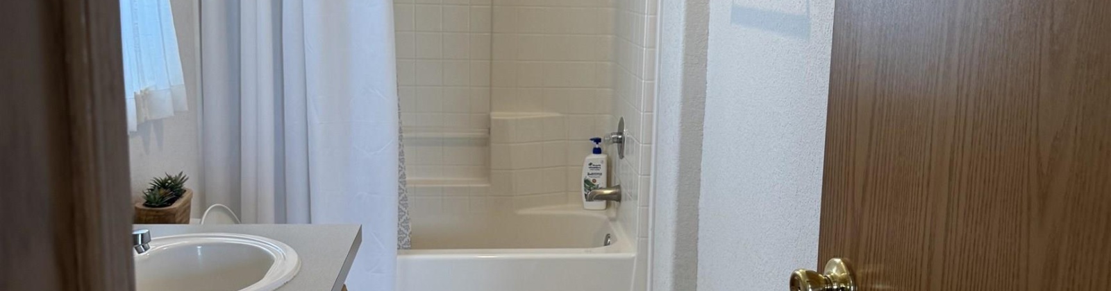 Hugo Ave, Pasco, Washington 99301, 3 Bedrooms Bedrooms, ,2 BathroomsBathrooms,For Sale,Hugo Ave,285336