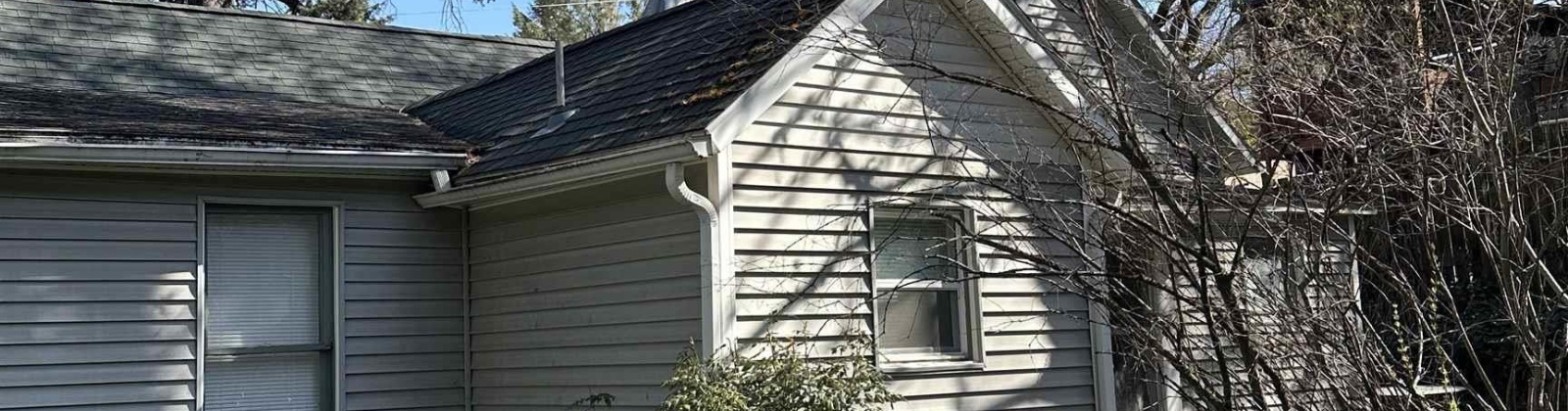 Spring, Pullman, Washington 99163, 4 Bedrooms Bedrooms, ,3 BathroomsBathrooms,Tri-plex,For Sale,Spring,283416