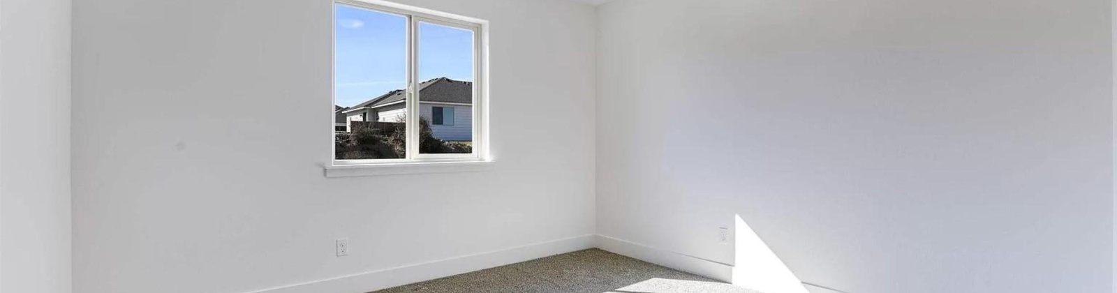 Roosevelt St, Kennewick, Washington 99338, 4 Bedrooms Bedrooms, ,2 BathroomsBathrooms,Site Built-owned Lot,For Sale,Roosevelt St,285328