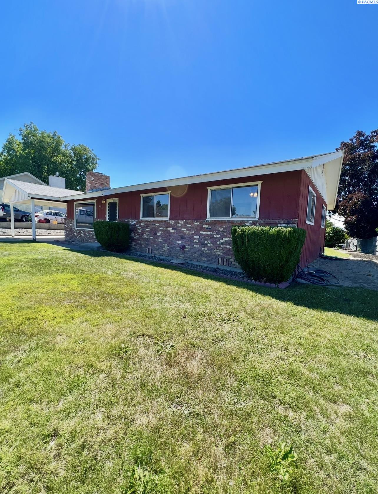 Terry St., Sunnyside, Washington 98944, 3 Bedrooms Bedrooms, 0 ,2 BathroomsBathrooms,Houses,For Sale,Terry St.,0,280880