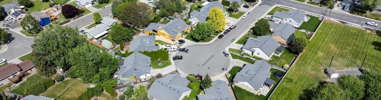 18th Court, Kennewick, Washington 99337, 3 Bedrooms Bedrooms, ,2 BathroomsBathrooms,For Sale,18th Court,283741