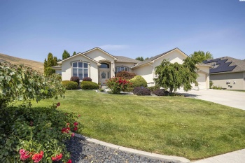 Plateau Drive, Richland, Washington 99352, 3 Bedrooms Bedrooms, ,3 BathroomsBathrooms,For Sale,Plateau Drive,285388