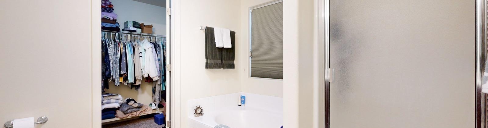 44th Avenue, Kennewick, Washington 99337, 4 Bedrooms Bedrooms, ,3 BathroomsBathrooms,For Sale,44th Avenue,285391