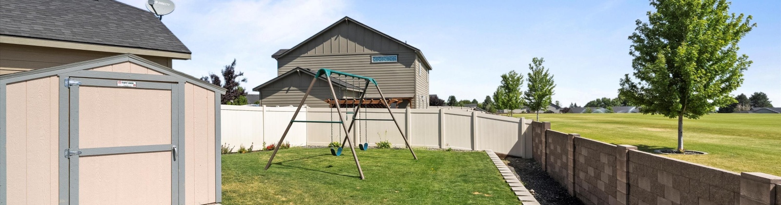 Dawes, Kennewick, Washington 99338, 3 Bedrooms Bedrooms, ,3 BathroomsBathrooms,For Sale,Dawes,285393