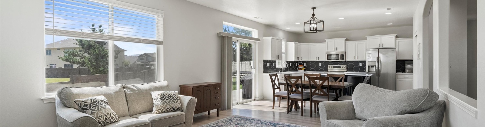 Dawes, Kennewick, Washington 99338, 3 Bedrooms Bedrooms, ,3 BathroomsBathrooms,For Sale,Dawes,285393