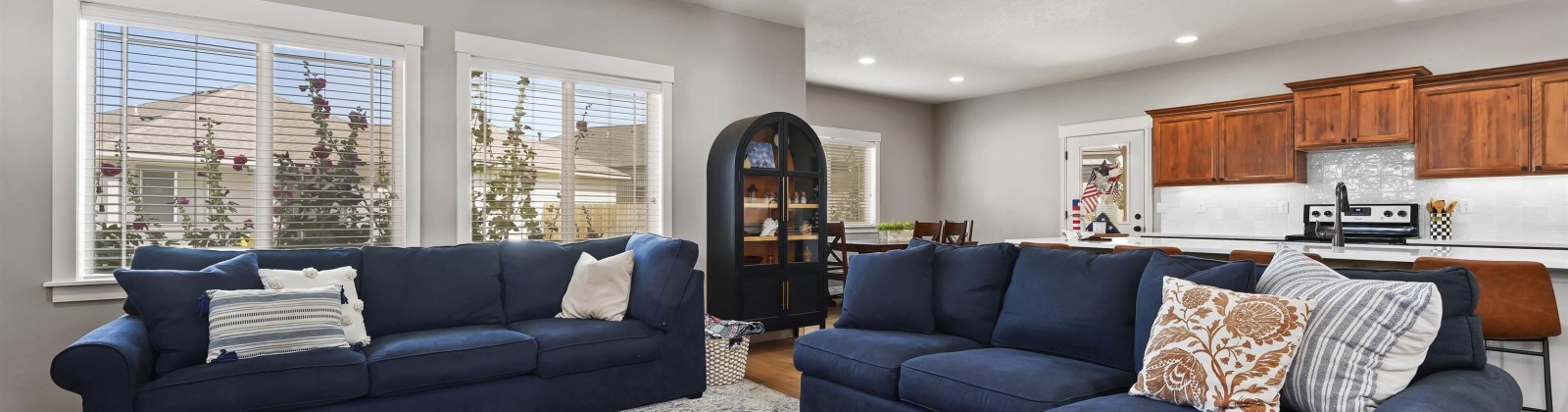 McKinley Street, Kennewick, Washington 99338, 4 Bedrooms Bedrooms, ,3 BathroomsBathrooms,For Sale,McKinley Street,285399