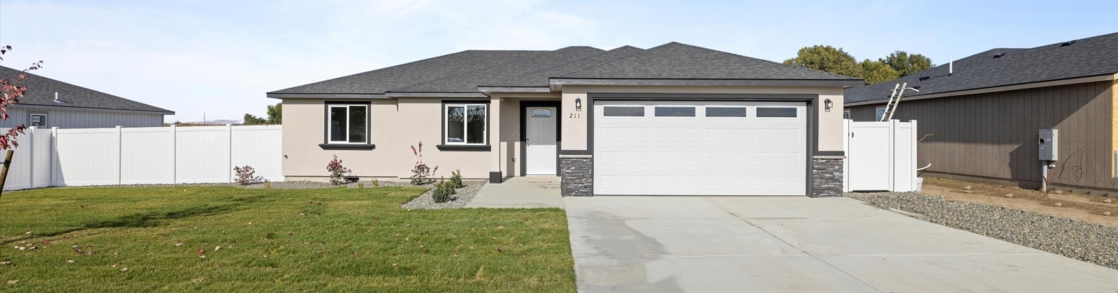 Luli ST, Grandview, Washington 98930, 3 Bedrooms Bedrooms, ,2 BathroomsBathrooms,For Sale,Luli ST,285404