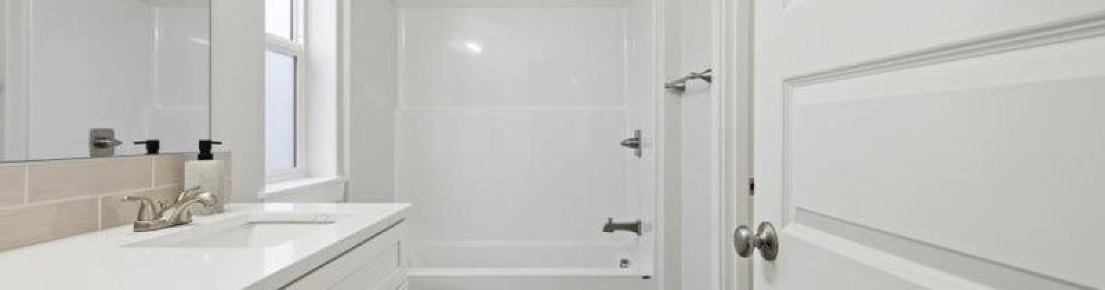 Luli St, Grandview, Washington 98930, 3 Bedrooms Bedrooms, ,2 BathroomsBathrooms,For Sale,Luli St,285402