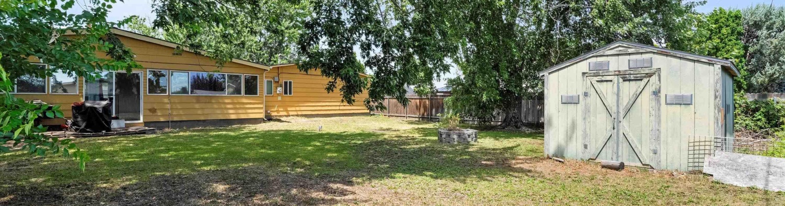 Irby, Kennewick, Washington 99336, 3 Bedrooms Bedrooms, ,2 BathroomsBathrooms,For Sale,Irby,285401