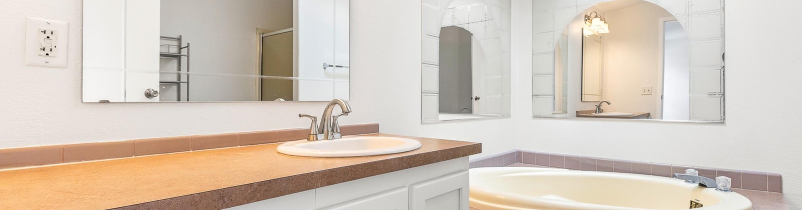 Potter, Richland, Washington 99354, 4 Bedrooms Bedrooms, ,2 BathroomsBathrooms,For Sale,Potter,285410