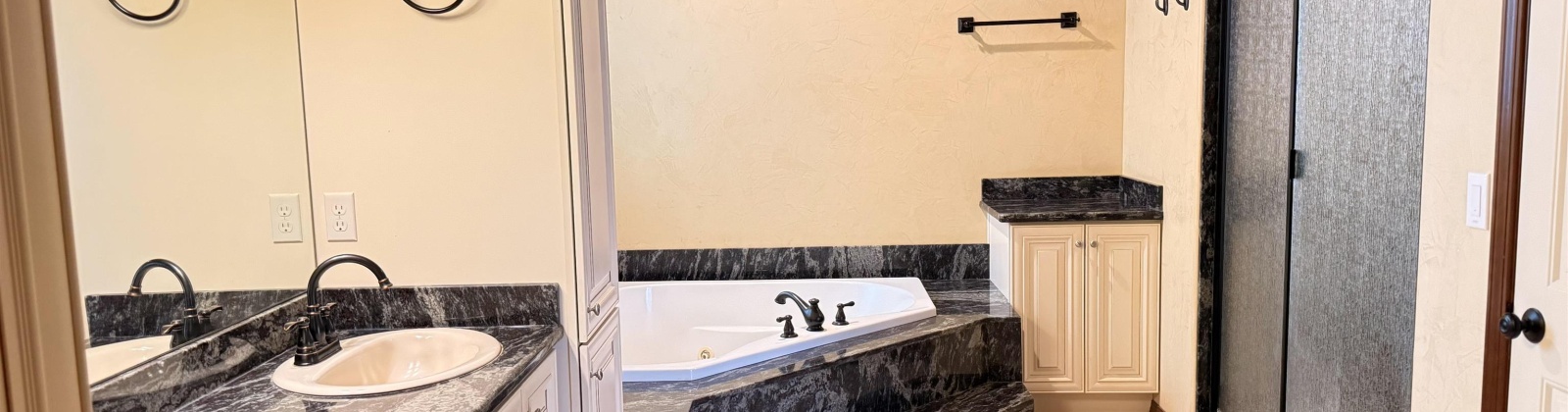 Aimee Dr, Richland, Washington 99352, 4 Bedrooms Bedrooms, 0 ,3 BathroomsBathrooms,Houses,For Sale,Aimee Dr,0,285419