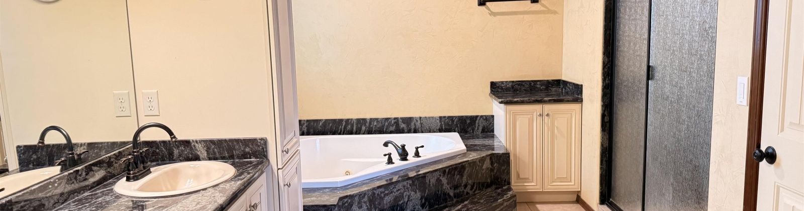 Aimee Dr, Richland, Washington 99352, 4 Bedrooms Bedrooms, 0 ,3 BathroomsBathrooms,Houses,For Sale,Aimee Dr,0,285419