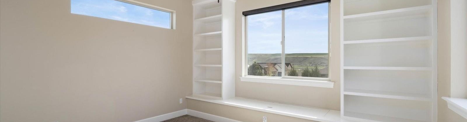 Reata Rd., Kennewick, Washington 99338, 4 Bedrooms Bedrooms, ,5 BathroomsBathrooms,For Sale,Reata Rd.,283265