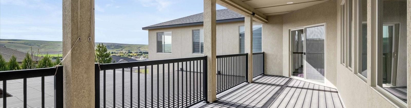 Reata Rd., Kennewick, Washington 99338, 4 Bedrooms Bedrooms, ,5 BathroomsBathrooms,For Sale,Reata Rd.,283265