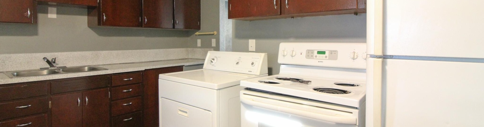Palouse Street, Kennewick, Washington 99336, 2 Bedrooms Bedrooms, ,1 BathroomBathrooms,Commercial,For Rent,Palouse Street,285470