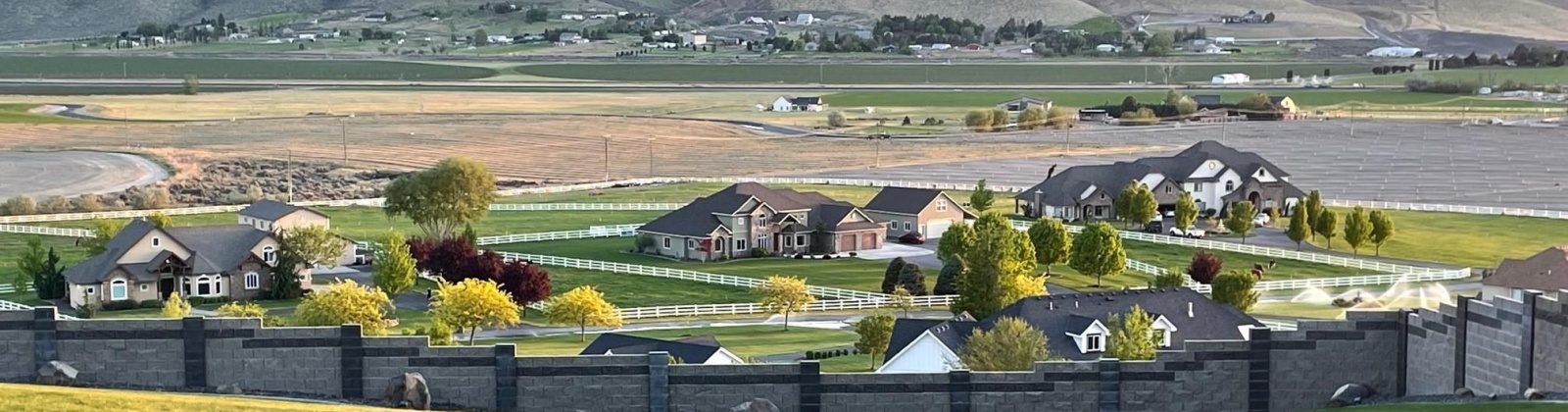 Grand Bluff Lp, Kennewick, Washington 99338, 4 Bedrooms Bedrooms, 0 ,3 BathroomsBathrooms,Houses,For Sale,Grand Bluff Lp,0,285494