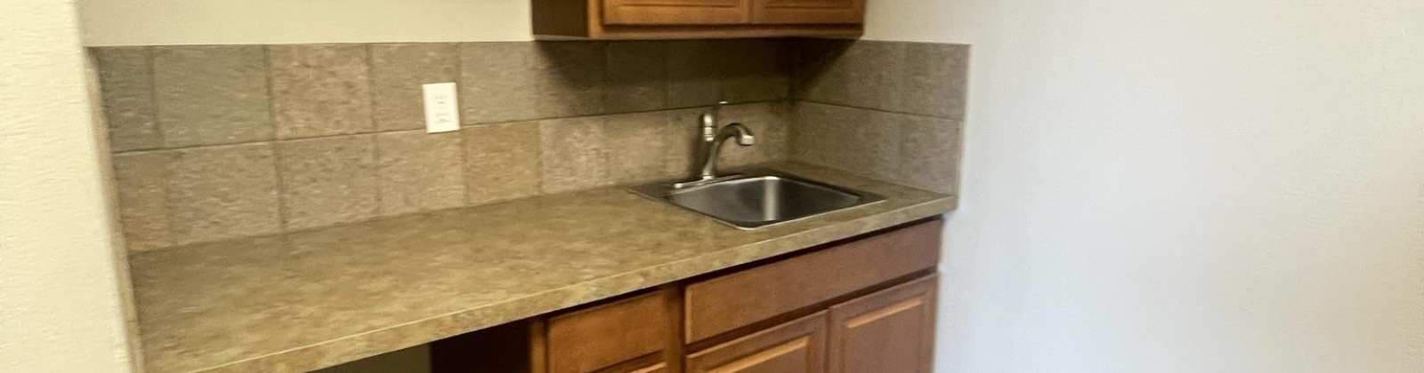 Hood Place, Kennewick, Washington 99336, ,75 BathroomsBathrooms,Commercial,For Sale,Hood Place,285481