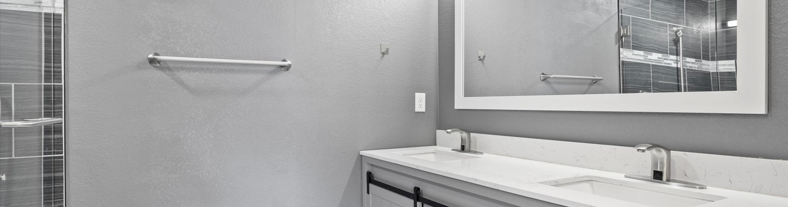 W 16th Ave, Kennewick, Washington 99337, 4 Bedrooms Bedrooms, ,2 BathroomsBathrooms,For Sale,W 16th Ave,285469