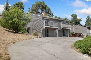 Larry Street, Pullman, Washington 99163, 4 Bedrooms Bedrooms, ,3 BathroomsBathrooms,Multi-family,For Sale,Larry Street,285498