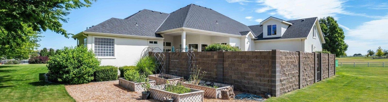 Sunset Meadow Loop, Kennewick, Washington 99338, 4 Bedrooms Bedrooms, ,3 BathroomsBathrooms,For Sale,Sunset Meadow Loop,285497