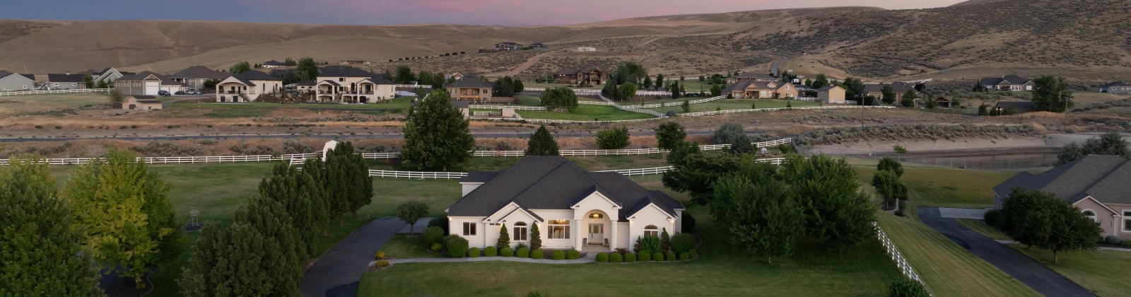 Sunset Meadow Loop, Kennewick, Washington 99338, 4 Bedrooms Bedrooms, ,3 BathroomsBathrooms,For Sale,Sunset Meadow Loop,285497
