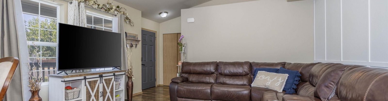 Arteaga Circle, Grandview, Washington 98930, 3 Bedrooms Bedrooms, ,2 BathroomsBathrooms,For Sale,Arteaga Circle,285503