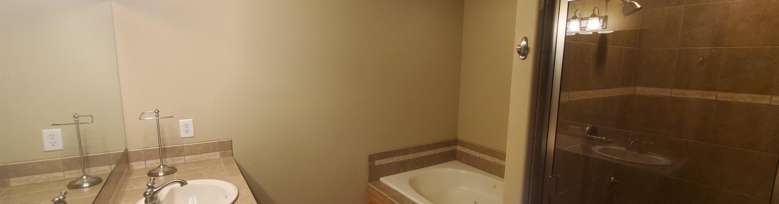 Columbia Point Drive, Richland, Washington 99352, 3 Bedrooms Bedrooms, ,3 BathroomsBathrooms,Condos/townhomes,For Rent,Columbia Point Drive,285516
