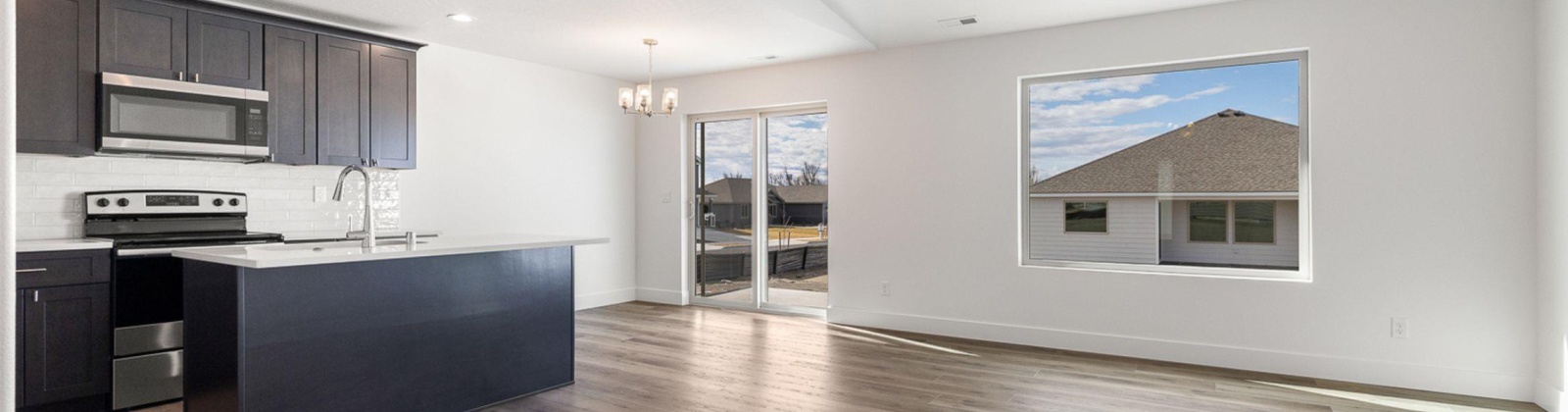 Grapevine St, Grandview, Washington 98930, 3 Bedrooms Bedrooms, ,2 BathroomsBathrooms,For Sale,Grapevine St,285507