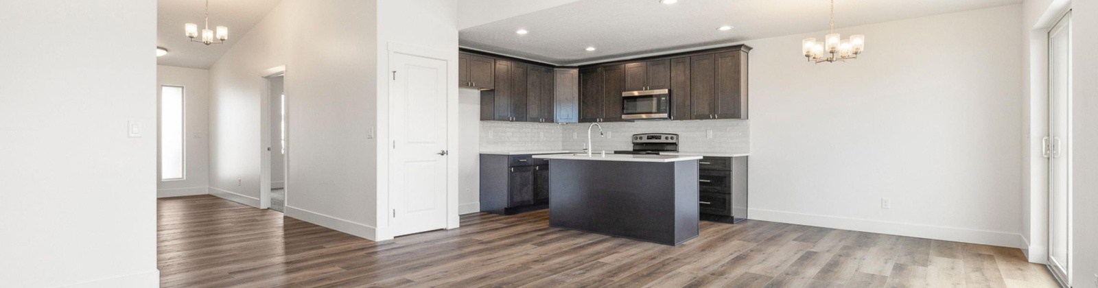 Grapevine St, Grandview, Washington 98930, 3 Bedrooms Bedrooms, ,2 BathroomsBathrooms,For Sale,Grapevine St,285507