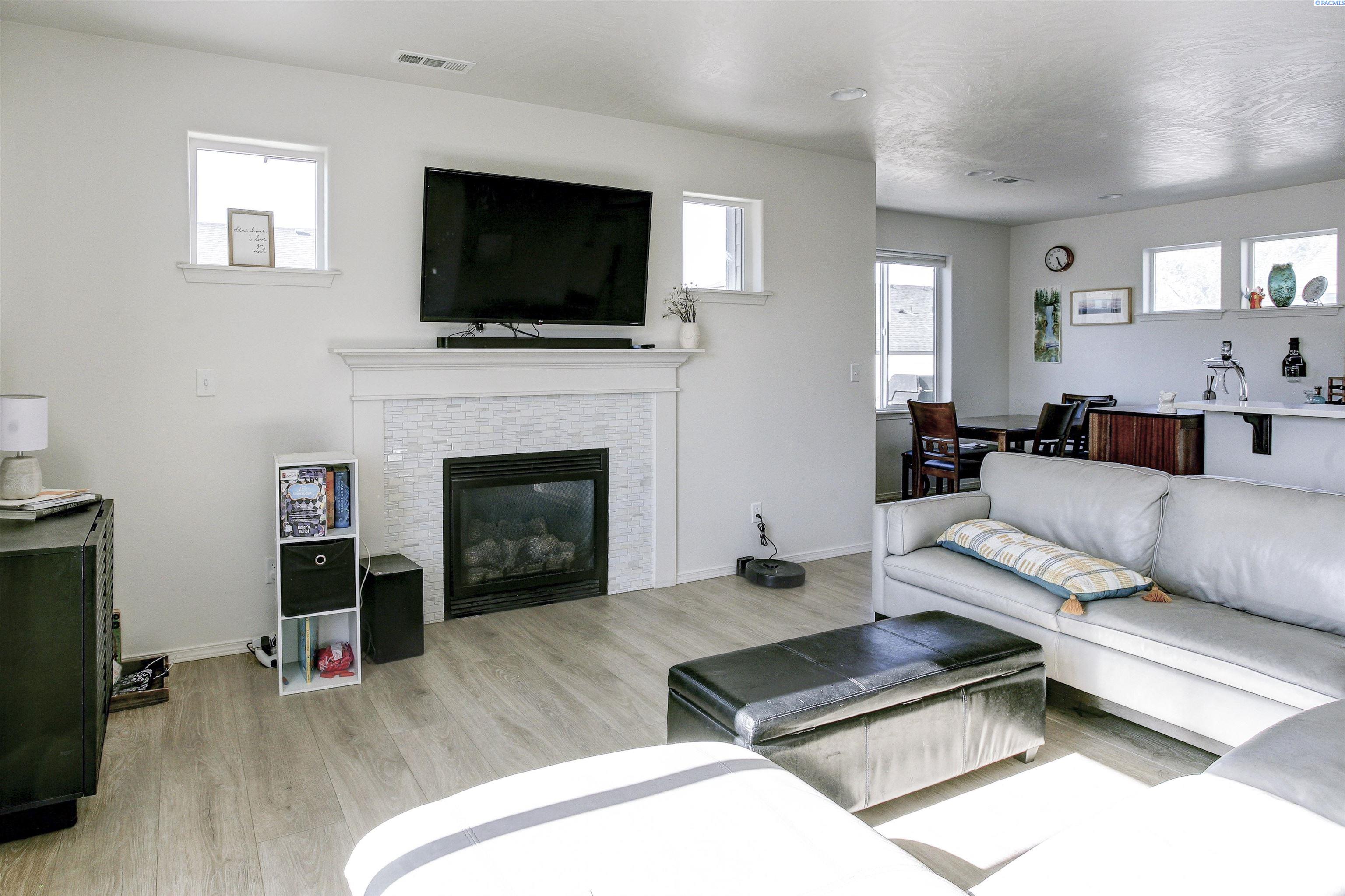 23rd Ave, Kennewick, Washington 99337, 3 Bedrooms Bedrooms, 0 ,3 BathroomsBathrooms,Houses,For Sale,23rd Ave,0,285427